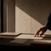Escena institucional vinculada a documentación y práctica legal corporativa